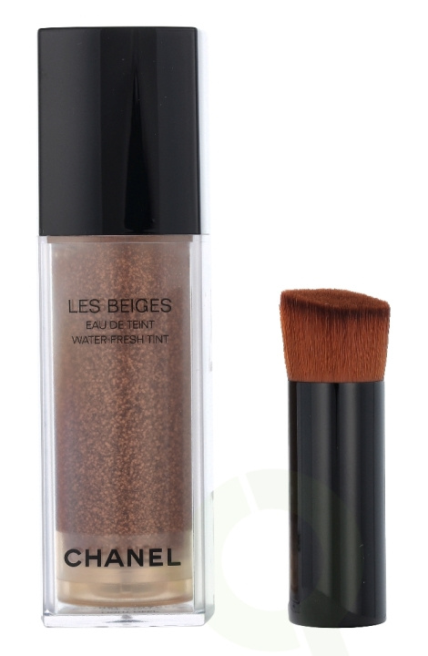 Chanel Les Beiges Water-Fresh Tint 30 ml #50 Light Deep i gruppen HELSE OG SKJØNNHET / Makeup / Makeup ansikt / Foundation hos TP E-commerce Nordic AB (C65627)