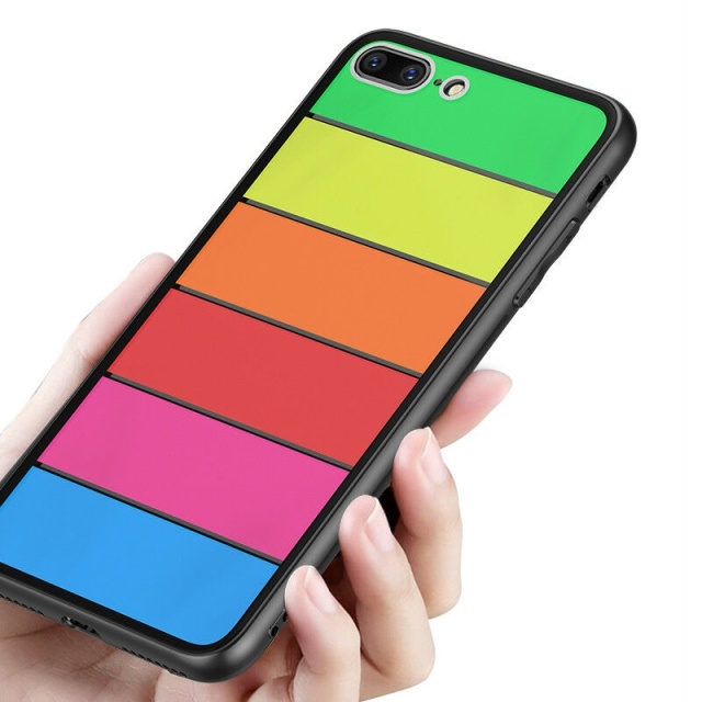 Regnbuefarget skall til iPhone XR