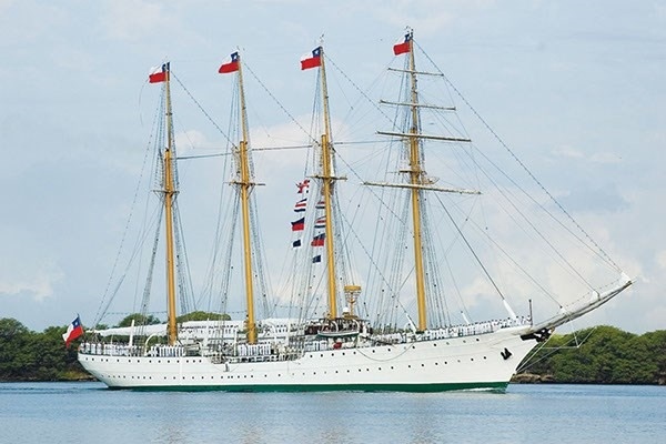 Billing Boats 1:100 Esmeralda Special Edition - Skrog i tre