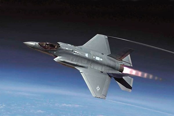 Italeri 1:32 F-35A BELYSNING II