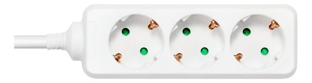 DELTACO Jordet grenuttak, 3x CEE 7/3, 1x CEE 7/7, barnesikret, 5m, hvit