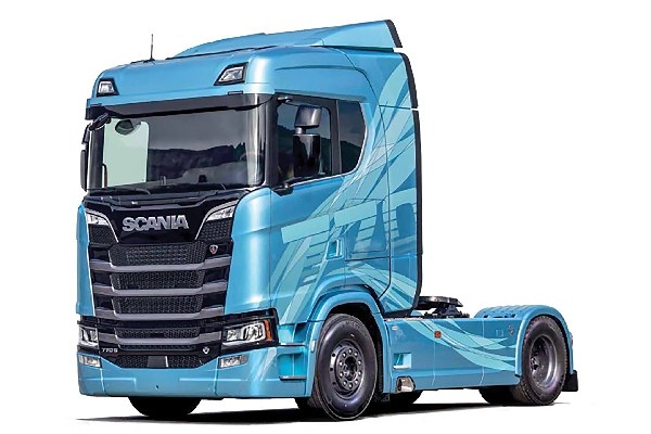 Italeri 1:24 Scania S770 4x2 med normalt tak