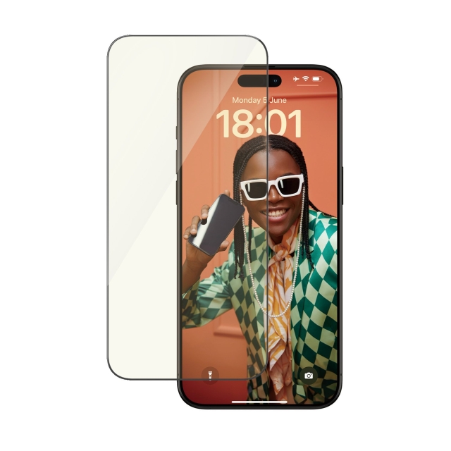 PanzerGlass Eyecare skjermbeskytter til iPhone 15 Pro Max - Ultra-Wide Fit