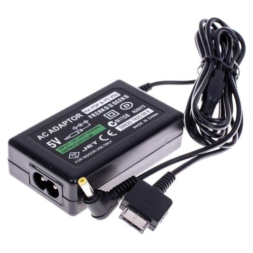 Trade Invaders AC-adapter for PS Vita og PSP
