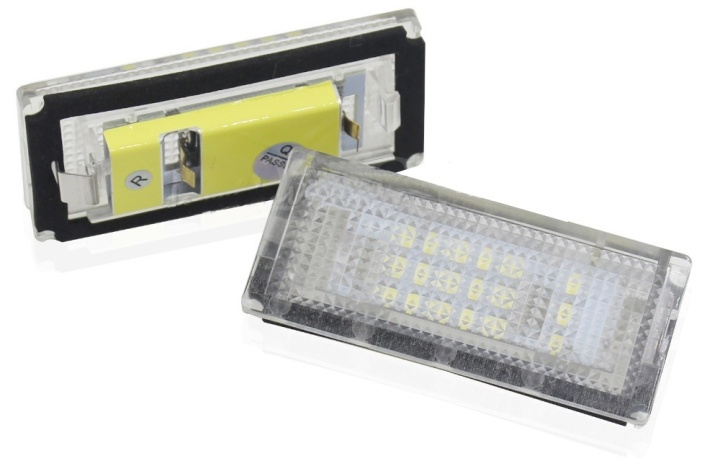 LED nummerskiltlys for BMW E46 04-06 2D facelift i gruppen Bil / Bilbelysning / Skiltbelysning hos TP E-commerce Nordic AB (38-26260)