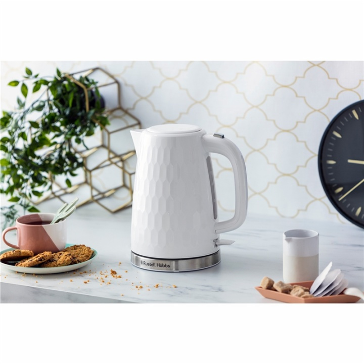 Russell Hobbs Vattenkokare 2605070 Honeycomb i gruppen HJEM, HUS OG HAGE / Husholdningsapparater / Vann og juice / Vannkokere hos TP E-commerce Nordic AB (38-46128)