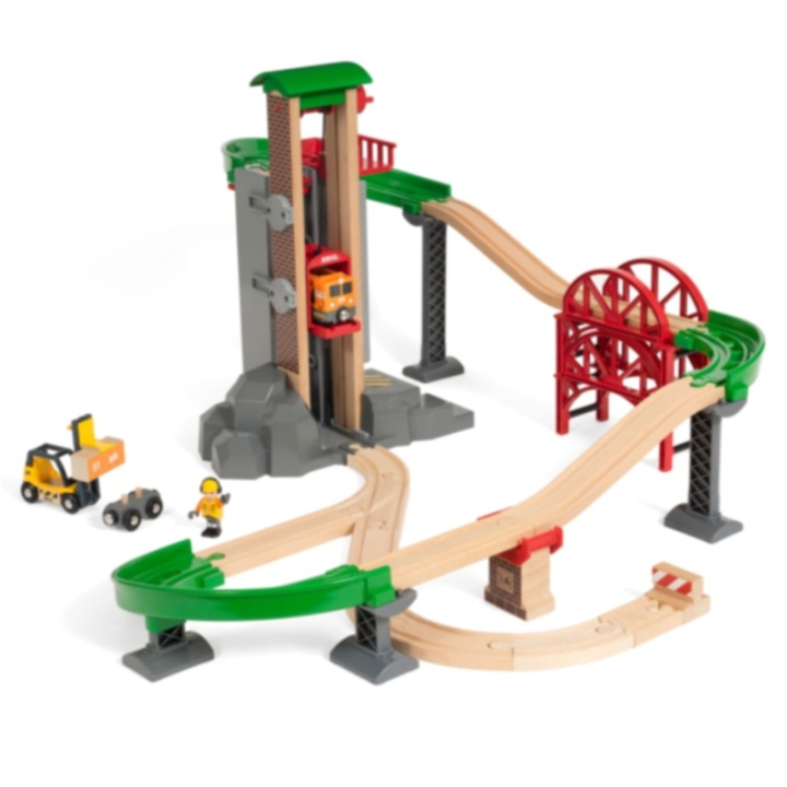 Brio 33887 Sett med heissjakt og bro. i gruppen LEKER, BARN OG BABY / Leker / Byggeleker / Brio Tågbanor hos TP E-commerce Nordic AB (38-70291)