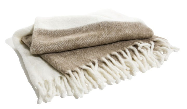 Kosta Linnewäfveri ullteppe natur, brun/beige i gruppen HJEM, HUS OG HAGE / Innredning / Kaster og tepper hos TP E-commerce Nordic AB (38-75147)