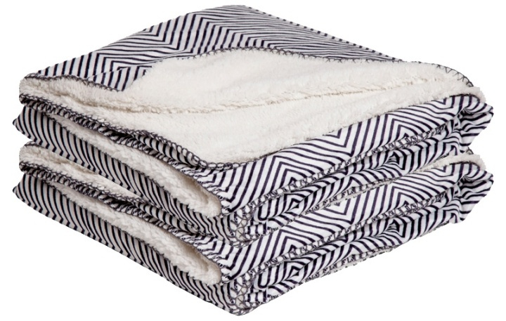 Kosta Linnewäfveri Sherpa Jannike 2-Pack Marine i gruppen HJEM, HUS OG HAGE / Innredning / Kaster og tepper hos TP E-commerce Nordic AB (38-75159-MA)