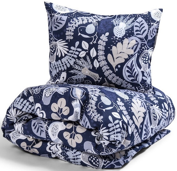 Kosta Linnewäfveri Stormhagen Satin 150X210, Navy i gruppen HJEM, HUS OG HAGE / Innredning / Sengetøy hos TP E-commerce Nordic AB (38-75217-MA)