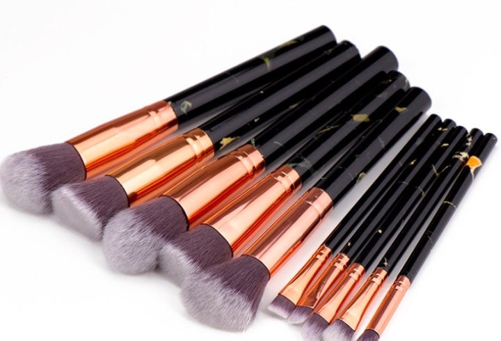 Profesjonelle, skånsomme sminkebørster 10-pakning, Marble Black i gruppen HELSE OG SKJØNNHET / Makeup / Verktøy og sminkesett / Børster og pensler hos TP E-commerce Nordic AB (38-80289)