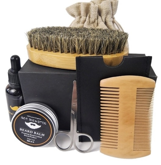 Skjeggpleiesett i gaveeske, 5 deler i gruppen HELSE OG SKJØNNHET / Hår & styling / Barbering og trimming / Skjeggkammer og barberkoster hos TP E-commerce Nordic AB (38-80987)