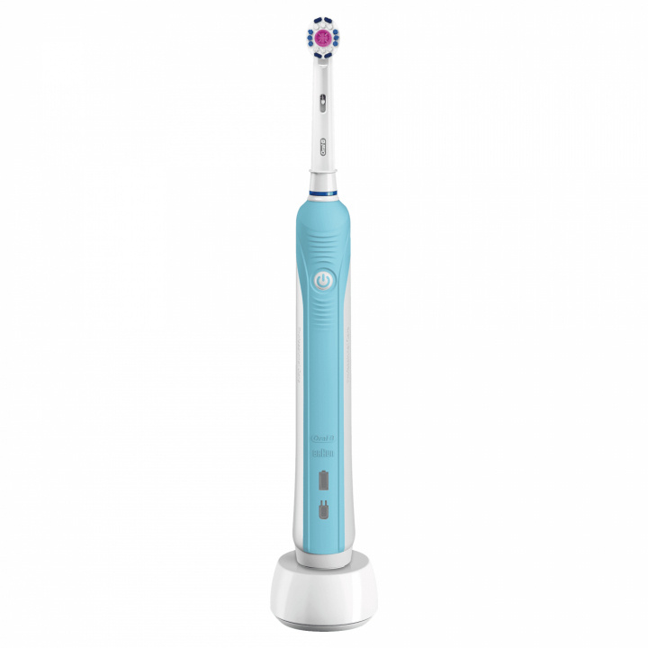 Oral B Elektrisk tannbørste Pro700 3D hvit, Blå i gruppen HELSE OG SKJØNNHET / Munnpleie / Elektriske tannbørster hos TP E-commerce Nordic AB (38-87824)
