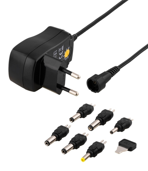 DELTACO switchable power supply 100-240 V, 3-12 V, 600 mAh, 6 tips i gruppen HJEM, HUS OG HAGE / El og belysning / Strømadaptere hos TP E-commerce Nordic AB (38-93501)