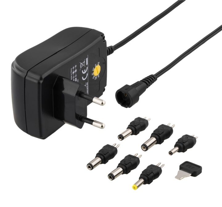 DELTACO power supply, 240 V to 3-12 V, 1,5 A, different tips, black i gruppen HJEM, HUS OG HAGE / El og belysning / Strømadaptere hos TP E-commerce Nordic AB (38-93502)