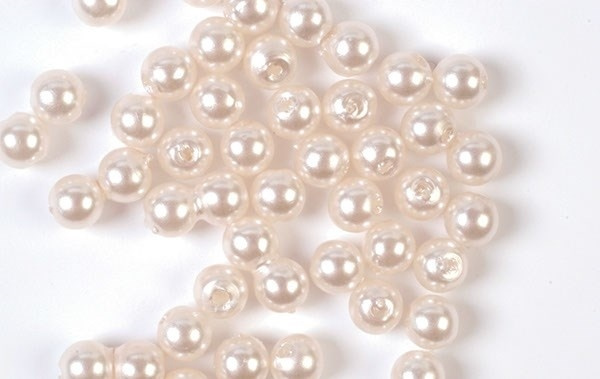 Plastpärlor 3mm 500g, Creme i gruppen SPORT, FRITID & HOBBY / Hobby / Perler / Plastperler hos TP E-commerce Nordic AB (A05179)