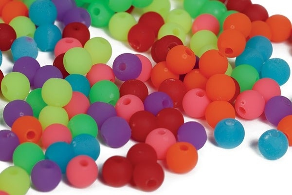 Pearl`n fun Pärlor 6mm blandade färger, 500g i gruppen SPORT, FRITID & HOBBY / Hobby / Perler / Plastperler hos TP E-commerce Nordic AB (A05249)