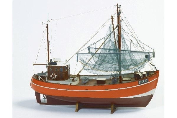 1:33 CUX 87 (Krabbenkutter) -wooden hull i gruppen SPORT, FRITID & HOBBY / Hobby / Tre modeller / Skip hos TP E-commerce Nordic AB (A05402)