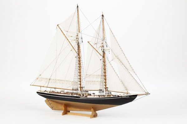 1:100 Bluenose II -Wooden hull i gruppen SPORT, FRITID & HOBBY / Hobby / Tre modeller / Skip hos TP E-commerce Nordic AB (A05420)