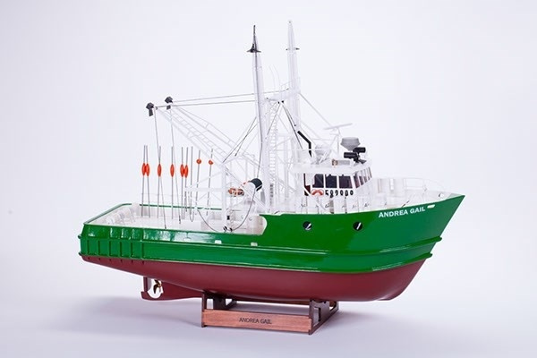 1:30 Andrea Gial RC - - Skrog av tre i gruppen SPORT, FRITID & HOBBY / Hobby / Tre modeller / Skip hos TP E-commerce Nordic AB (A05435)