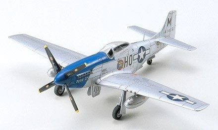 Tamiya 1/72 N/A MUSTANG P-51D i gruppen SPORT, FRITID & HOBBY / Hobby / Plastmodeller / Fly & Helikoptre hos TP E-commerce Nordic AB (A06201)