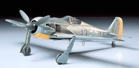 Tamiya 1/48 FOCKE WULF FW190 A3 i gruppen SPORT, FRITID & HOBBY / Hobby / Plastmodeller / Fly & Helikoptre hos TP E-commerce Nordic AB (A06213)