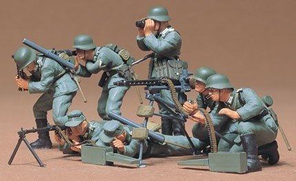 Tamiya 1/35 TYSK MASKINGEVÆRSTOLPE i gruppen SPORT, FRITID & HOBBY / Hobby / Plastmodeller / Figurer hos TP E-commerce Nordic AB (A06254)