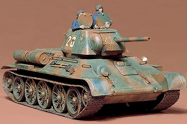 Tamiya 1/35 T34/76 RUSSISK STRIDSVOGN i gruppen SPORT, FRITID & HOBBY / Hobby / Plastmodeller / Militære kjøretøy (land) hos TP E-commerce Nordic AB (A06261)