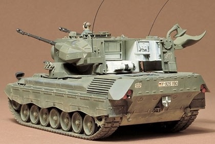 Tamiya 1/35 FLAKPANSER GEPARD i gruppen SPORT, FRITID & HOBBY / Hobby / Plastmodeller / Militære kjøretøy (land) hos TP E-commerce Nordic AB (A06272)