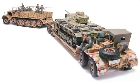 Tamiya 1/35 FAMO M/TANKTRANSPORTER i gruppen SPORT, FRITID & HOBBY / Hobby / Plastmodeller / Militære kjøretøy (land) hos TP E-commerce Nordic AB (A06335)