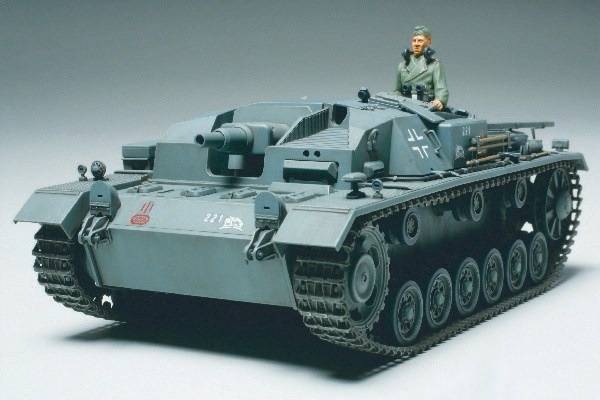 Tamiya 1/35 TYSK STURMGESCHUTZ III i gruppen SPORT, FRITID & HOBBY / Hobby / Plastmodeller / Militære kjøretøy (land) hos TP E-commerce Nordic AB (A06355)