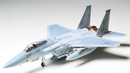 Tamiya 1/48 F-15C Eagle i gruppen SPORT, FRITID & HOBBY / Hobby / Plastmodeller / Fly & Helikoptre hos TP E-commerce Nordic AB (A06381)