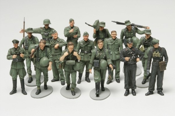 Tamiya 1/48 Tysk infanteri på manøver i gruppen SPORT, FRITID & HOBBY / Hobby / Plastmodeller / Figurer hos TP E-commerce Nordic AB (A06397)