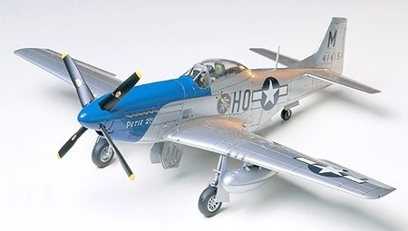 Tamiya 1/48 N.A.P-51D Mustang 8th AF i gruppen SPORT, FRITID & HOBBY / Hobby / Plastmodeller / Fly & Helikoptre hos TP E-commerce Nordic AB (A06405)