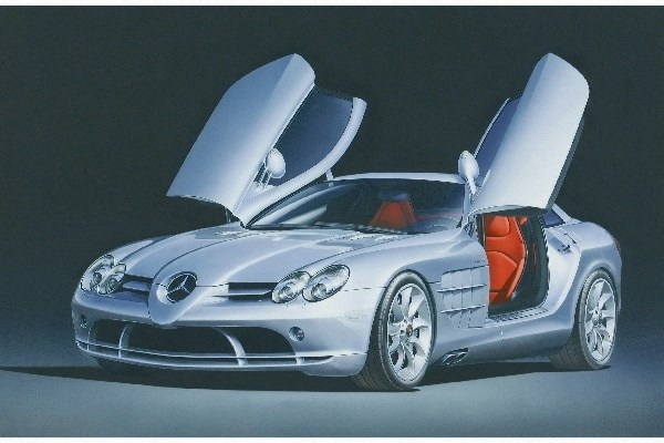 Tamiya 1/24 Mercedes-Benz SLR McLaren i gruppen SPORT, FRITID & HOBBY / Hobby / Plastmodeller / Biler hos TP E-commerce Nordic AB (A06431)