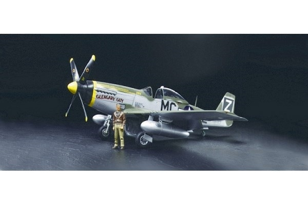 Tamiya 1/32 P-51 Mustang i gruppen SPORT, FRITID & HOBBY / Hobby / Plastmodeller / Fly & Helikoptre hos TP E-commerce Nordic AB (A06508)