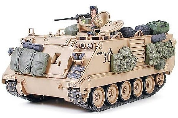 Tamiya 1/35 US M113A2 Desert Ver. i gruppen SPORT, FRITID & HOBBY / Hobby / Plastmodeller / Militære kjøretøy (land) hos TP E-commerce Nordic AB (A06607)