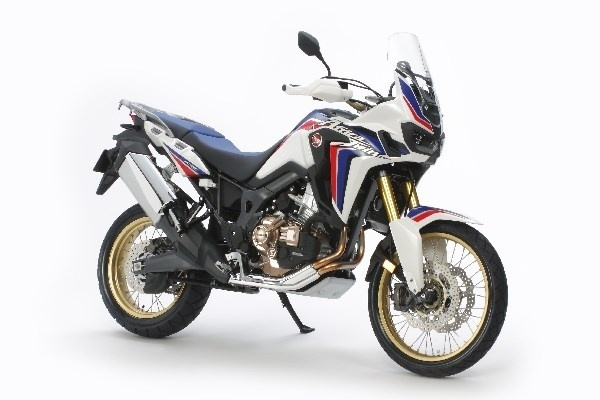 Tamiya 1/6 Honda CRF1000L Africa Twin i gruppen SPORT, FRITID & HOBBY / Hobby / Plastmodeller / Motorsykler hos TP E-commerce Nordic AB (A06633)