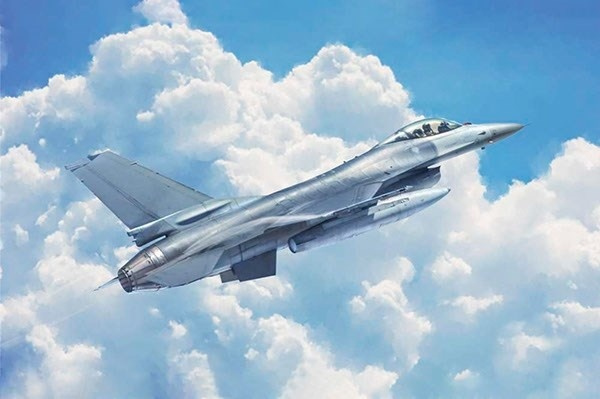 Italeri 1:48 F-16A Fighting Falcon i gruppen SPORT, FRITID & HOBBY / Hobby / Plastmodeller / Fly & Helikoptre hos TP E-commerce Nordic AB (A07205)