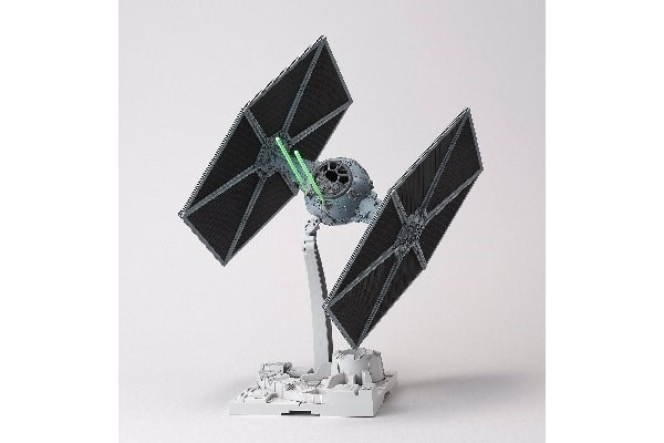 Revell TIE Fighter i gruppen SPORT, FRITID & HOBBY / Hobby / Plastmodeller / Sci-Fi hos TP E-commerce Nordic AB (A07485)