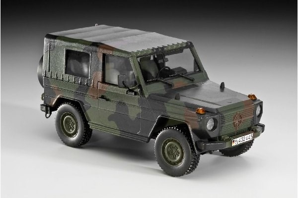 Revell Lastebil gl lys \'Wolf\' i gruppen SPORT, FRITID & HOBBY / Hobby / Plastmodeller / Militære kjøretøy (land) hos TP E-commerce Nordic AB (A07530)