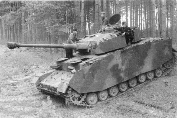 Revell 1:35 Panzer IV Ausf. H i gruppen SPORT, FRITID & HOBBY / Hobby / Plastmodeller / Militære kjøretøy (land) hos TP E-commerce Nordic AB (A07567)