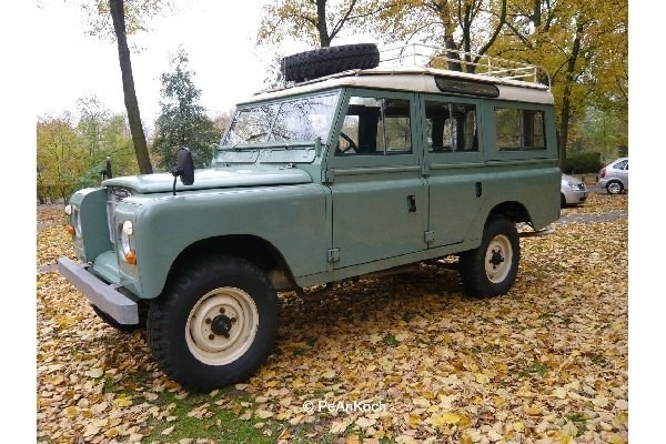 Revell Land Rover Serie III i gruppen SPORT, FRITID & HOBBY / Hobby / Plastmodeller / Biler hos TP E-commerce Nordic AB (A07885)