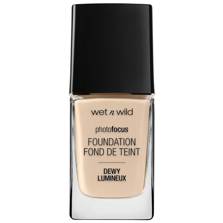 Wet n Wild Photo Focus Dewy Foundation - Nude Ivory i gruppen HELSE OG SKJØNNHET / Makeup / Makeup ansikt / Foundation hos TP E-commerce Nordic AB (A13215)