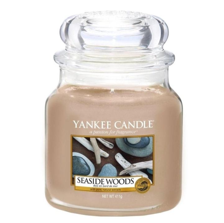 Yankee Candle Classic Medium Jar Seaside Woods 411g i gruppen HELSE OG SKJØNNHET / Duft og parfyme / Andre dufter / Duftlys hos TP E-commerce Nordic AB (A13288)