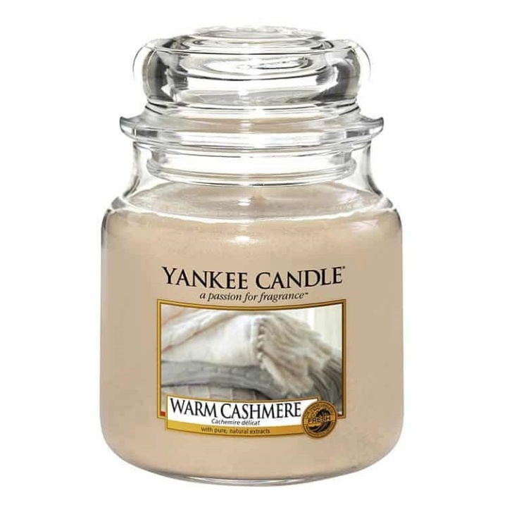 Yankee Candle Classic Medium Jar Warm Cashmere 411g i gruppen HELSE OG SKJØNNHET / Duft og parfyme / Andre dufter / Duftlys hos TP E-commerce Nordic AB (A13294)