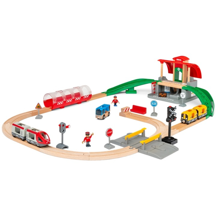 Brio 33989 Central Station Set i gruppen LEKER, BARN OG BABY / Leker / Byggeleker / Brio Tågbanor hos TP E-commerce Nordic AB (A17612)