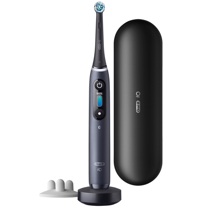 Oral B Elektrisk tannbørste iO8s Black UCB i gruppen HELSE OG SKJØNNHET / Munnpleie / Elektriske tannbørster hos TP E-commerce Nordic AB (A19165)