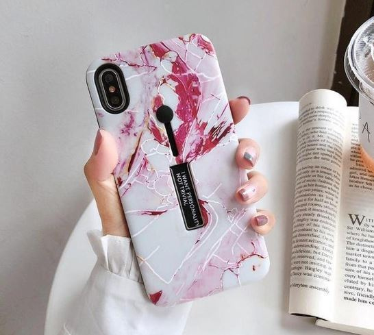 Moteveske med fingerholder - iPhone 11 Pro Max, Rosa i gruppen SMARTTELEFON & NETTBRETT / Mobilbeskyttelse / Apple / iPhone 11 Pro Max hos TP E-commerce Nordic AB (A20481)