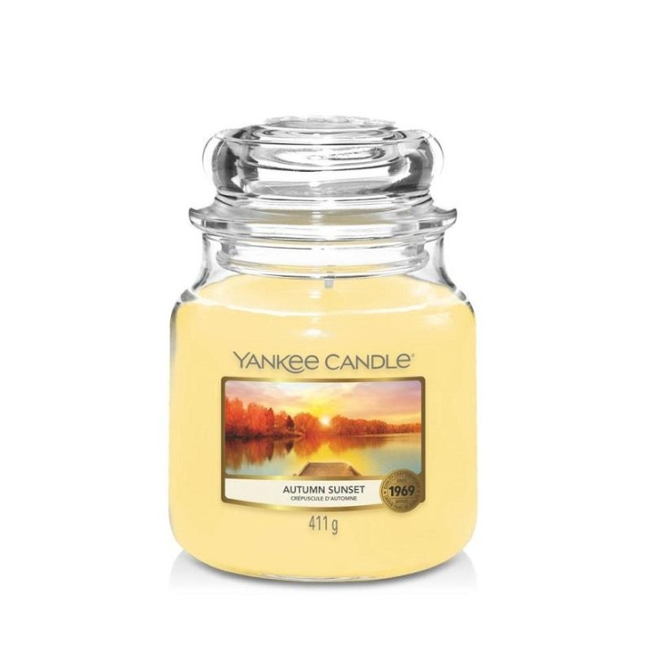 Yankee Candle Classic Medium Jar Autumn Sunset 411g i gruppen HELSE OG SKJØNNHET / Duft og parfyme / Andre dufter / Duftlys hos TP E-commerce Nordic AB (C00644)